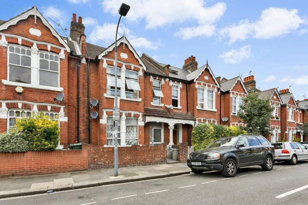 Groves 4 Bedroom, Shepherds Bush London Exterior photo
