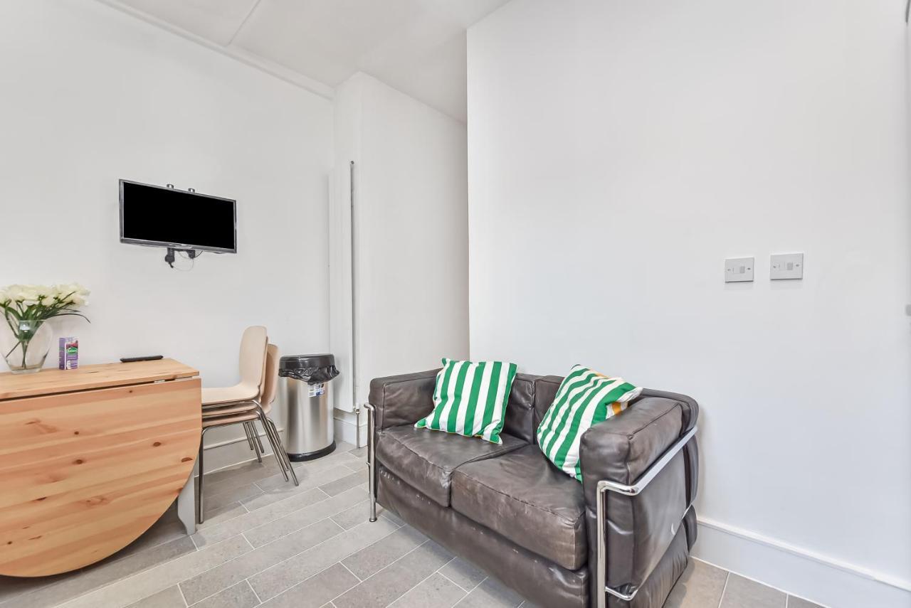 Groves 4 Bedroom, Shepherds Bush London Exterior photo