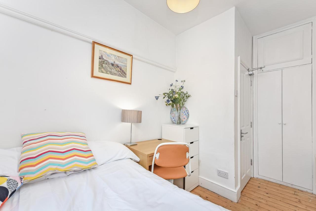 Groves 4 Bedroom, Shepherds Bush London Exterior photo